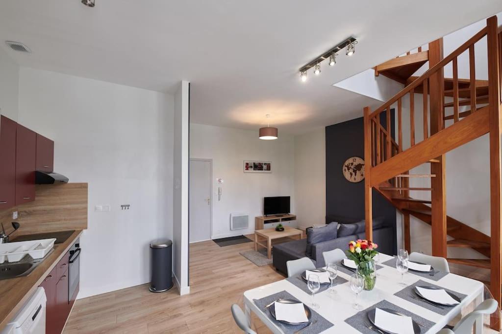 L'Eclat Travot Central Lumineux Vue Sublime Cholet Bagian luar foto